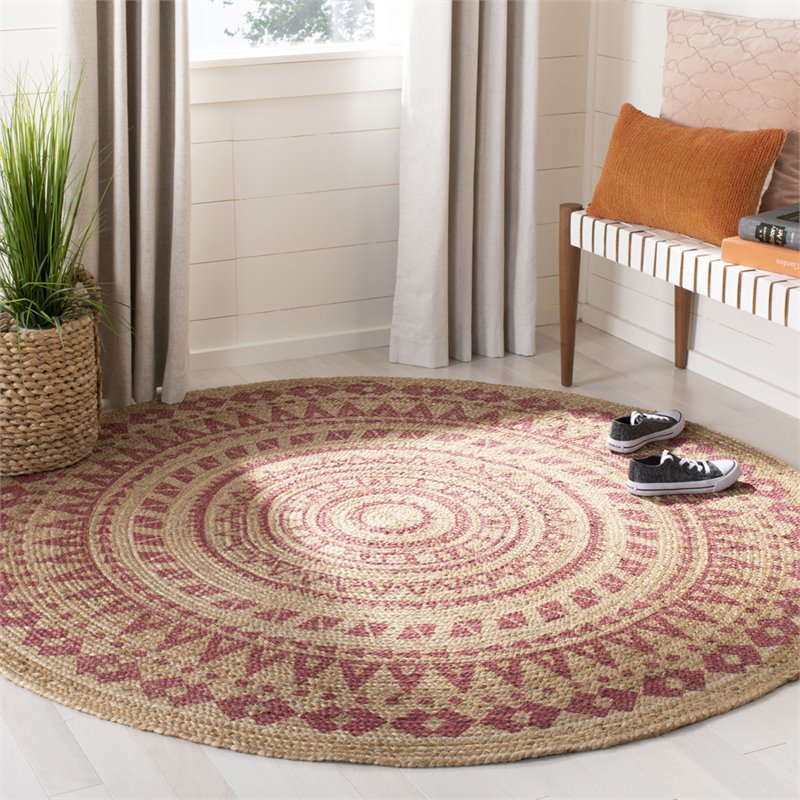 Safavieh Natural Fiber 5' Round Hand Woven Jute Rug in Pink