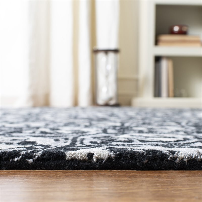 Safavieh Allure 4' x 6' Hand Tufted Wool Rug in Ivory and Black
