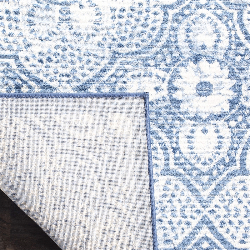 Safavieh Brentwood 4' x 6' Rug in Navy and Ivory