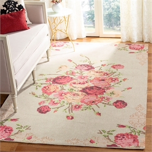 Safavieh Classic Vintage 4' x 6' Rug in Beige and Red