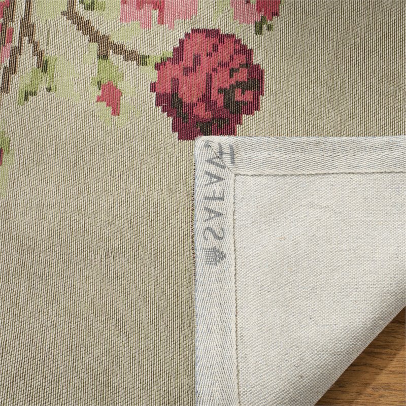 Safavieh Classic Vintage 5' x 8' Rug in Beige and Red