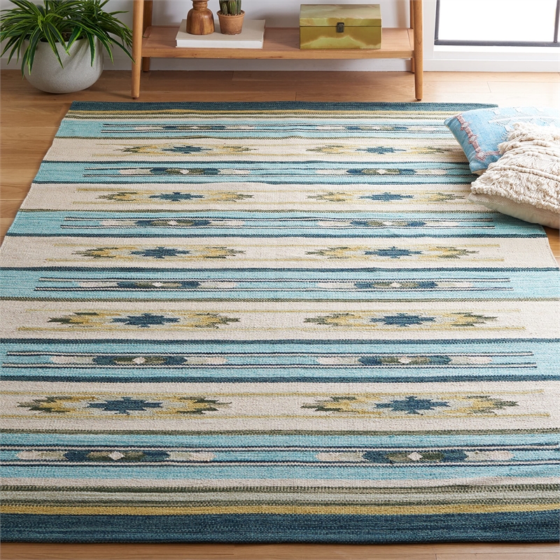 Safavieh Cotton Kilim 4' x 6' Hand Loomed Rug in Aqua and Ivory