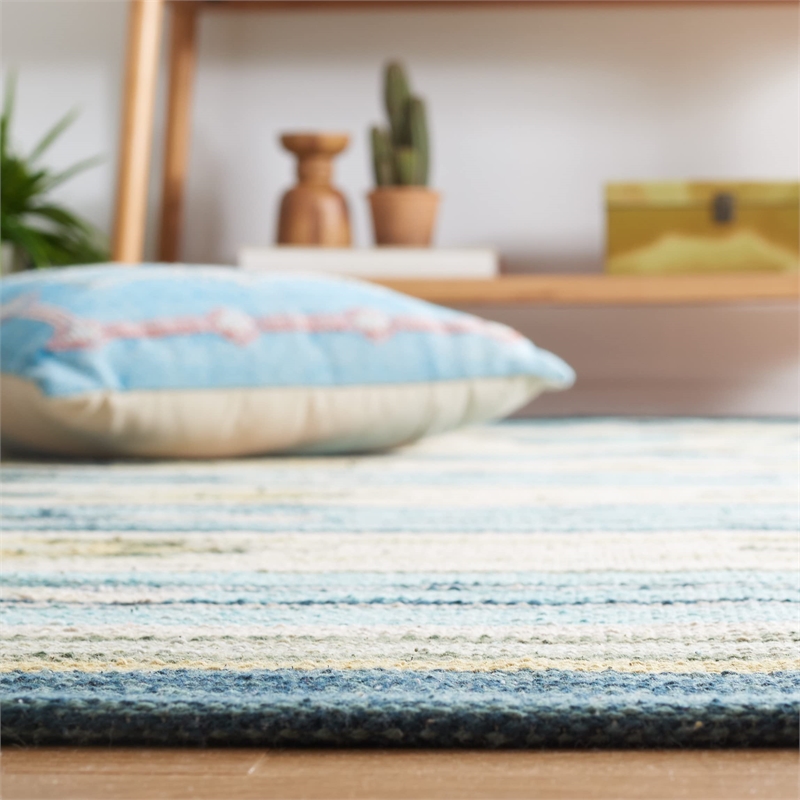 Safavieh Cotton Kilim 8' x 10' Hand Loomed Rug in Brown and Ivory