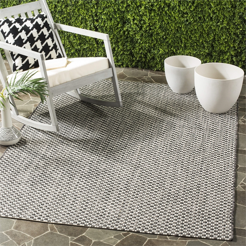 Safavieh Courtyard 5'3