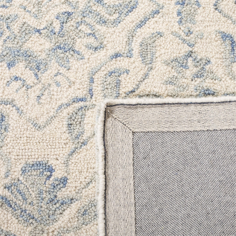 Safavieh Dip Dye 5' x 8' Hand Tufted Wool Rug in Light Blue and Ivory