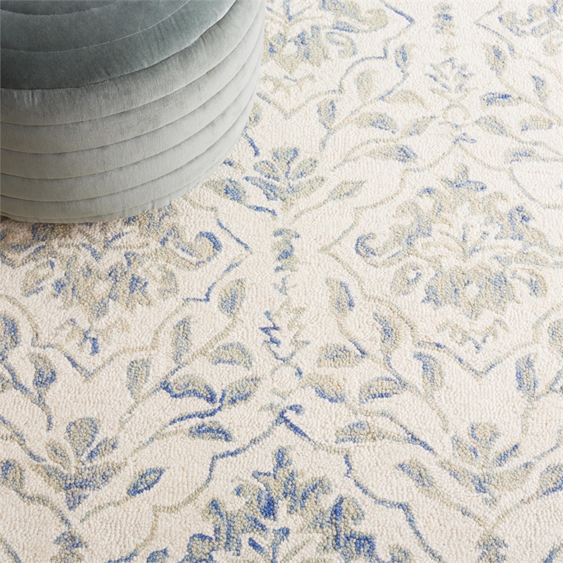 Safavieh Dip Dye 5' x 8' Hand Tufted Wool Rug in Light Blue and Ivory