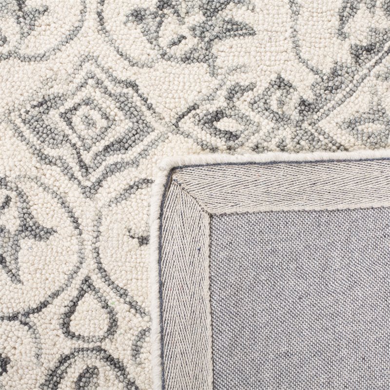 Safavieh Dip Dye 4' x 6' Hand Tufted Wool Rug in Gray and Ivory