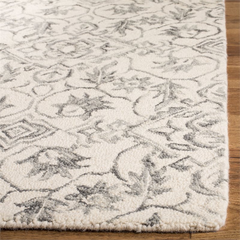 Safavieh Dip Dye 8' x 10' Hand Tufted Wool Rug in Gray and Ivory
