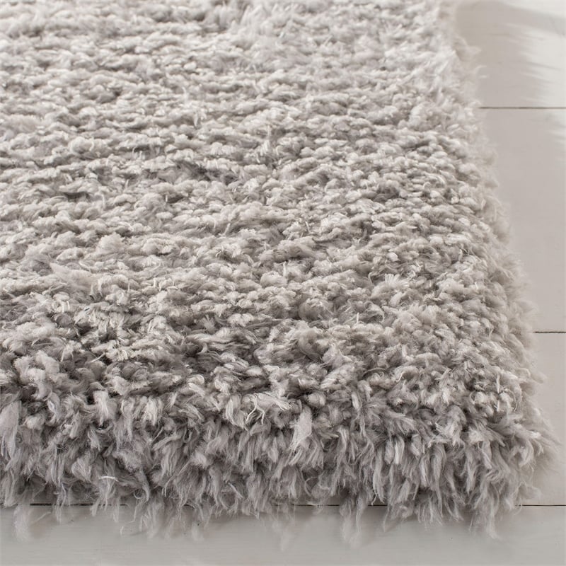 Safavieh Flokati 4' x 6' Rug in Light Gray