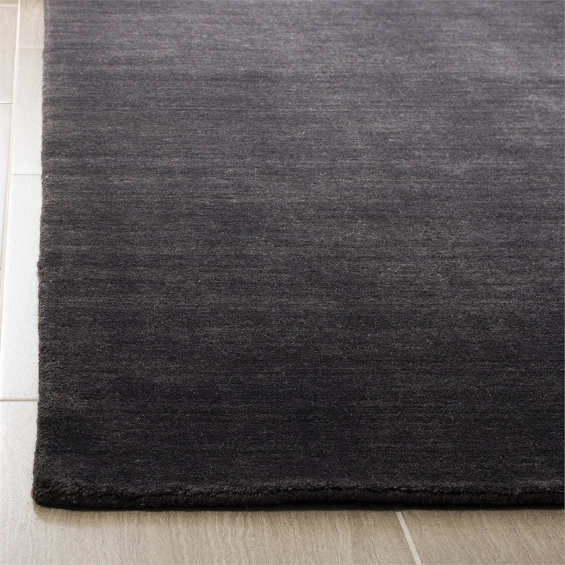 Safavieh Himalaya 4' x 6' Hand Tufted Wool Rug in Black