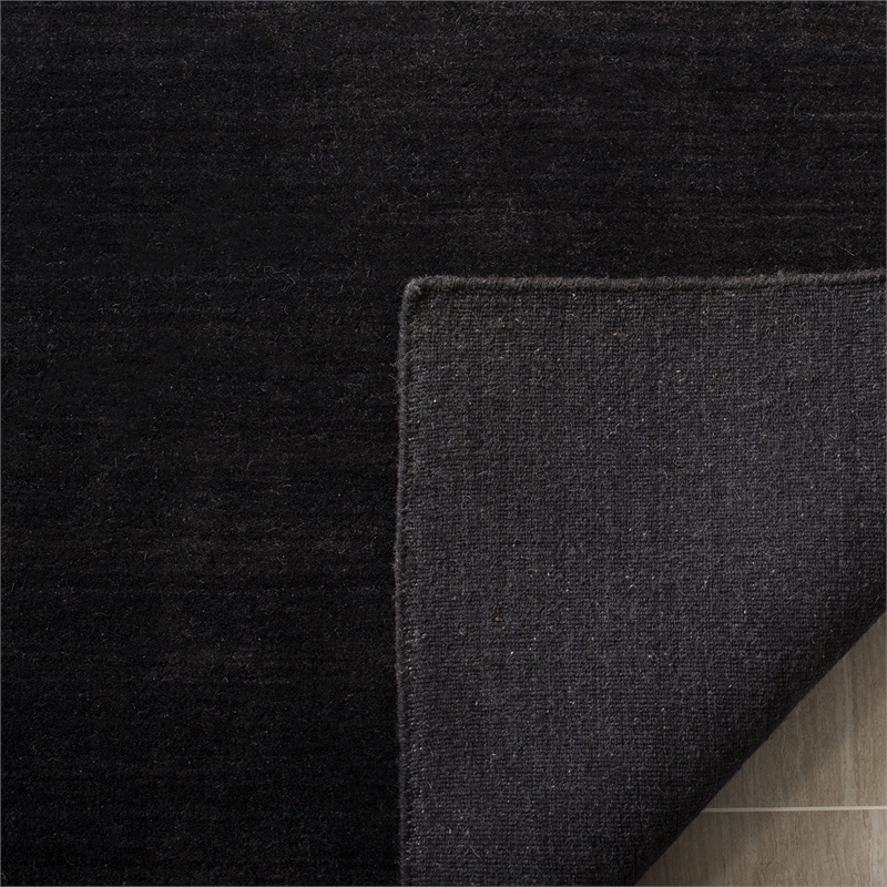 Safavieh Himalaya 4' x 6' Hand Tufted Wool Rug in Black