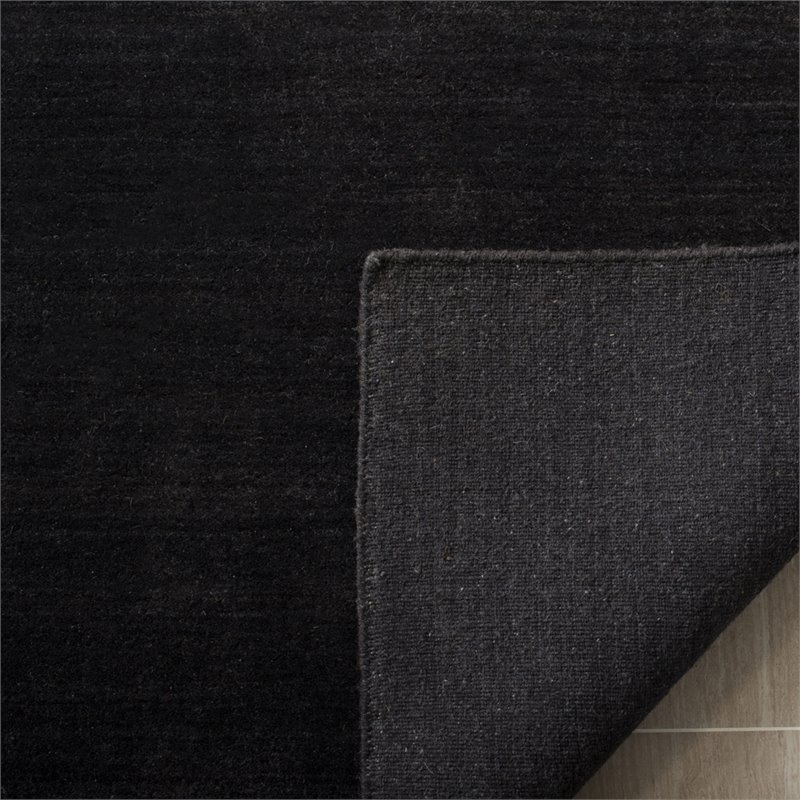 Safavieh Himalaya 5' x 8' Hand Tufted Wool Rug in Black