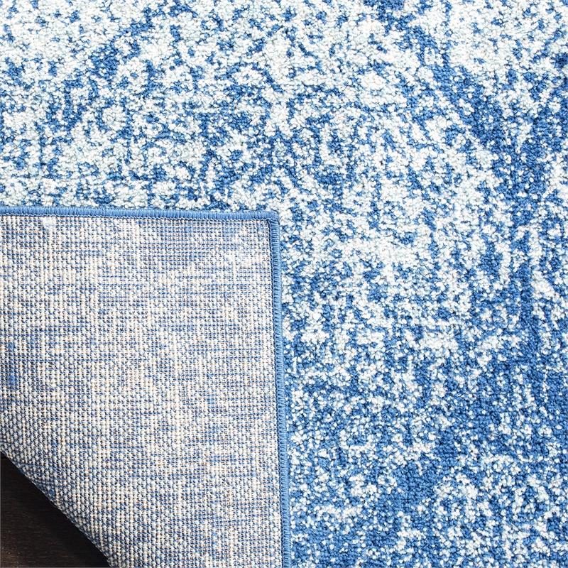 Safavieh Madison 4' x 6' Rug in Navy and Blue
