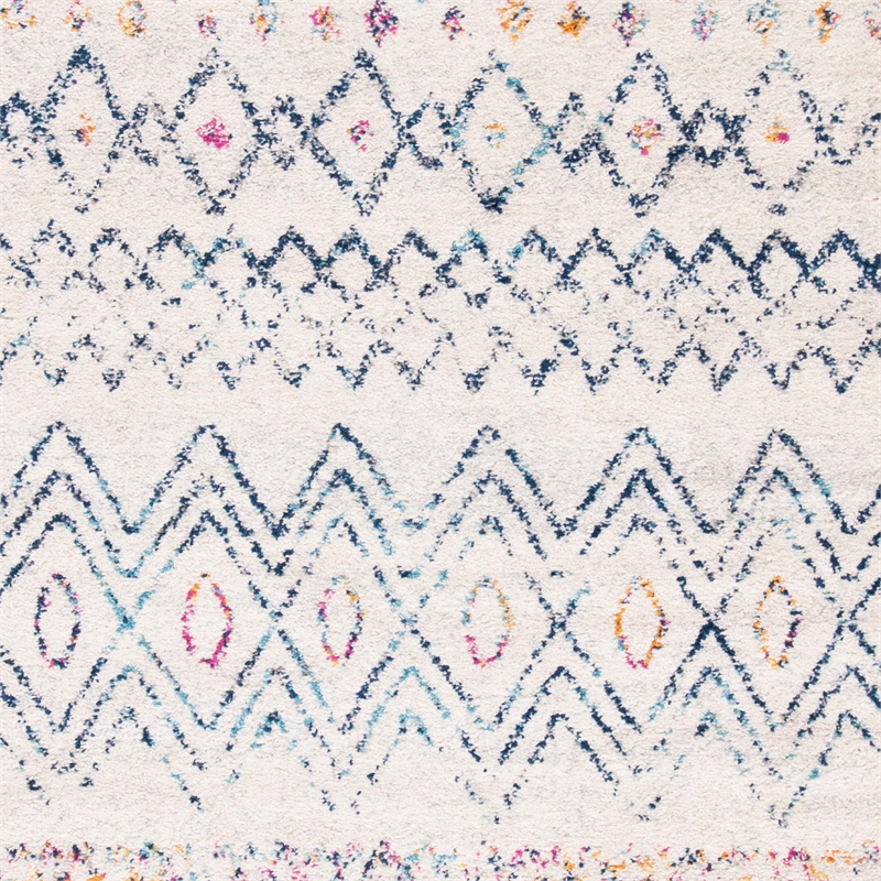 Safavieh Madison 4' x 6' Rug in Ivory and Navy