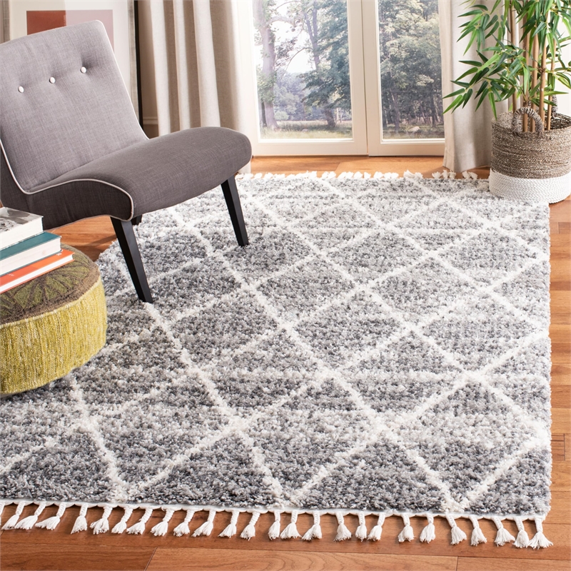 Safavieh Melrose 4' x 6' Shag Rug in Gray and Ivory