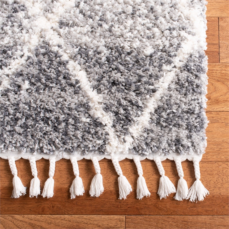 Safavieh Melrose 4' x 6' Shag Rug in Gray and Ivory