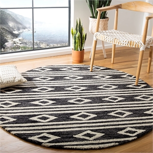 Safavieh Micro-Loop 5' Round Hand Tufted Wool Rug in Charcoal