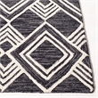 Safavieh Micro-Loop 4' x 6' Hand Tufted Wool Rug in Charcoal and Ivory