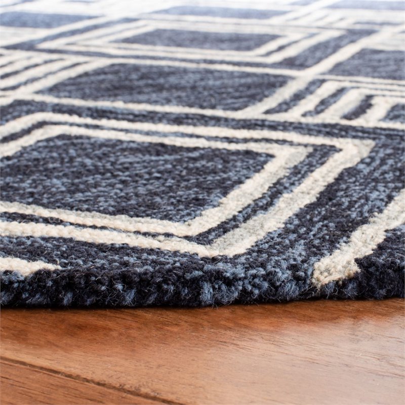 Safavieh Micro-Loop 5' Round Hand Tufted Wool Rug in Navy and Ivory