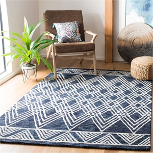 Safavieh Micro-Loop 5' Square Hand Tufted Wool Rug in Charcoal