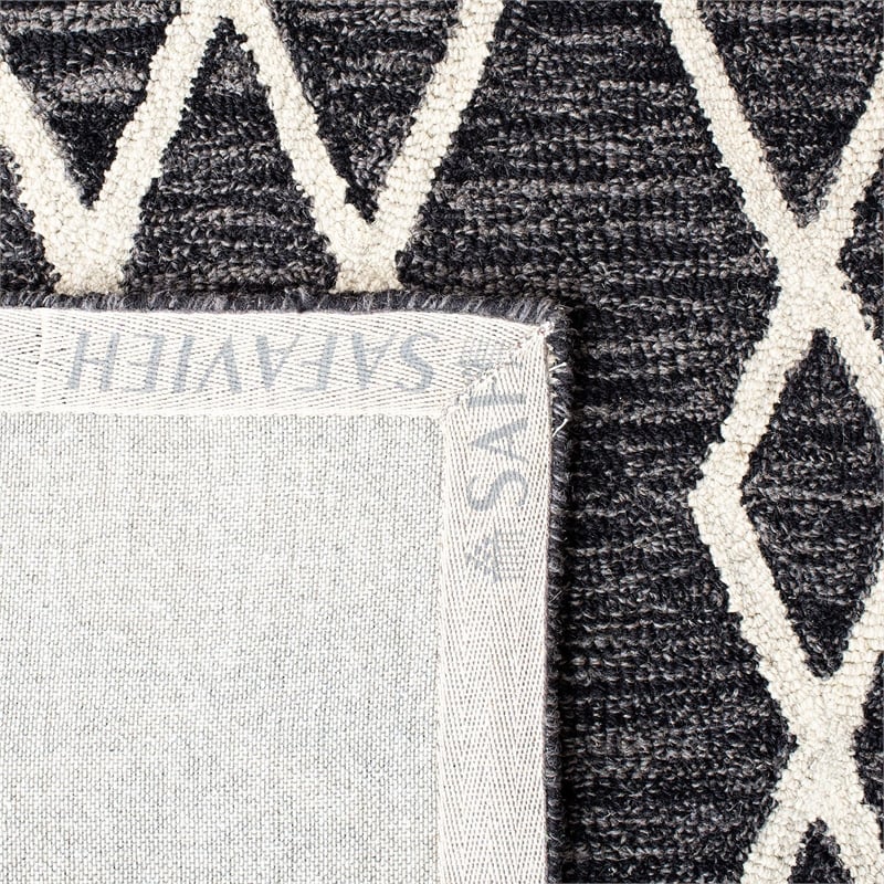 Safavieh Micro-Loop 5' x 8' Hand Tufted Wool Rug in Charcoal and Ivory