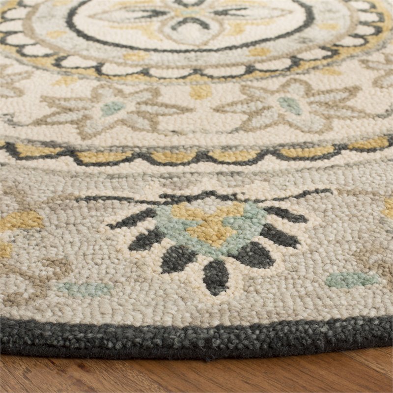 Safavieh Novelty 6' Round Hand Tufted Wool Rug in Gray and Black