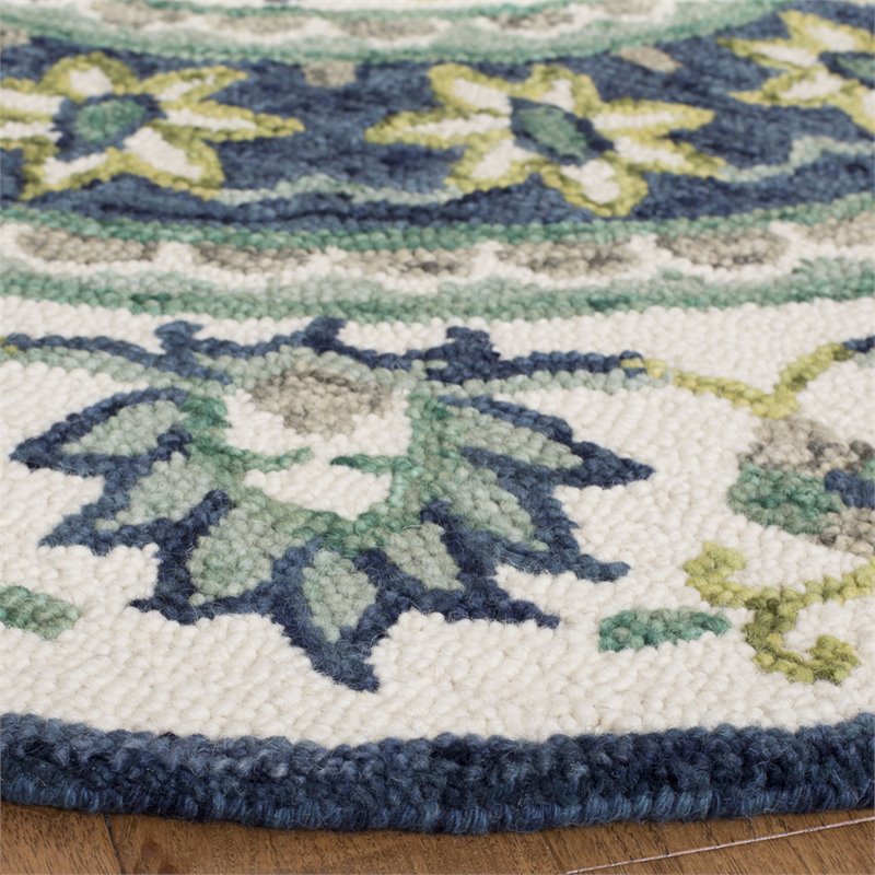 Safavieh Novelty 6' Round Hand Tufted Wool Rug in Ivory and Blue