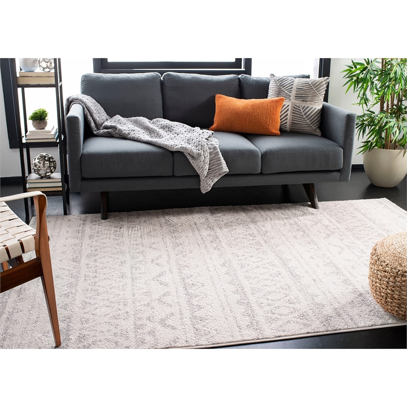 Safavieh Adirondack 4' x 6' Rug in Ivory and Navy