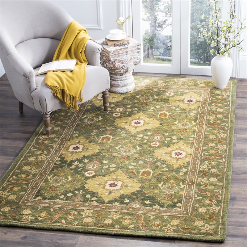 Safavieh Antiquity 4' x 6' Hand Tufted Wool Rug in Olive
