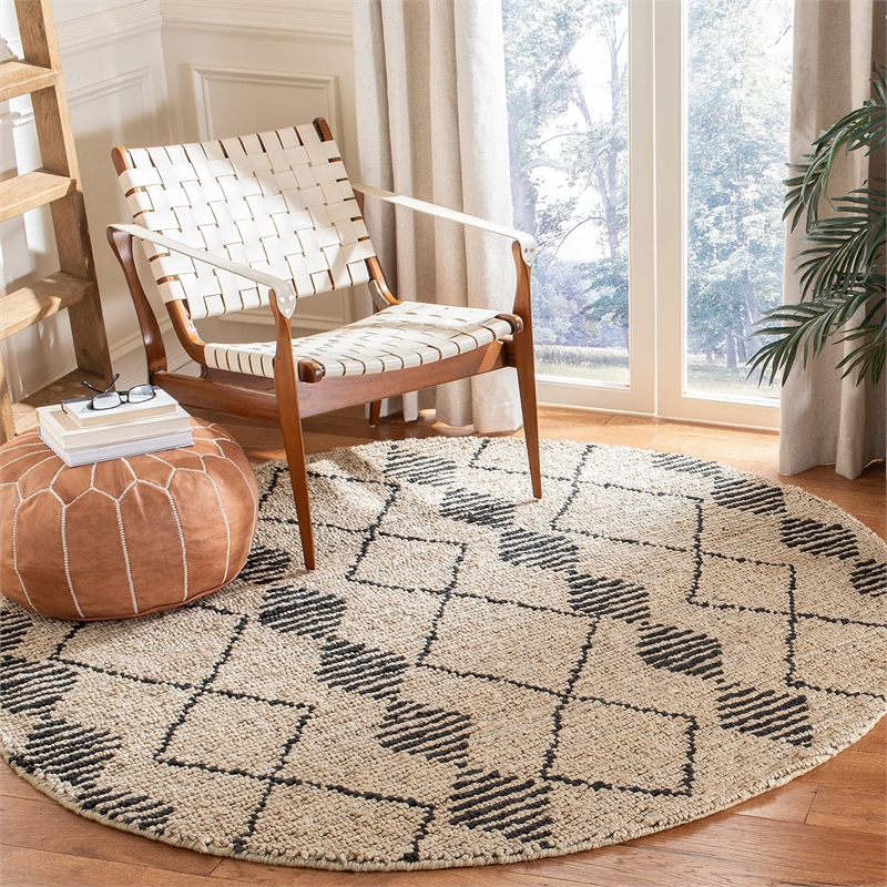Safavieh Bohemian 6' Round Hand Loomed Jute Rug in Beige and Black