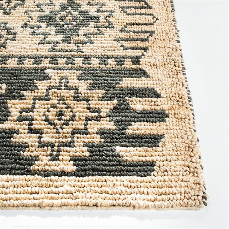 Safavieh Bohemian 8' x 10' Hand Loomed Jute Rug in Gray and Beige