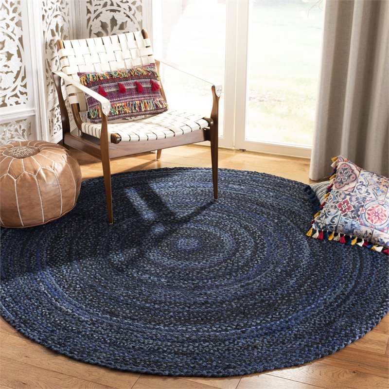 Safavieh Braided 3' Round Hand Woven Rug in Navy and Black