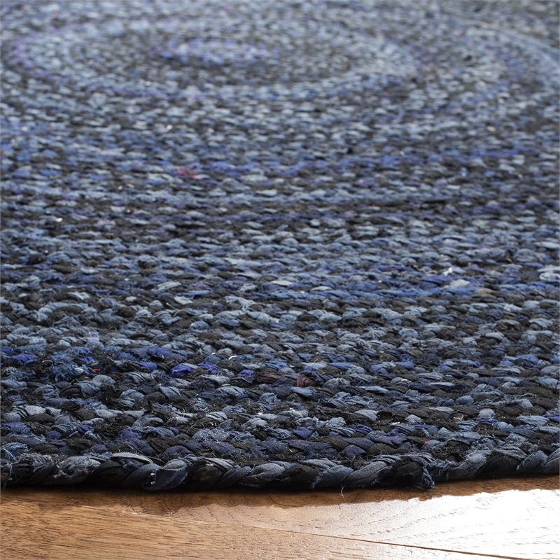 Safavieh Braided 6' Round Hand Woven Rug in Navy and Black