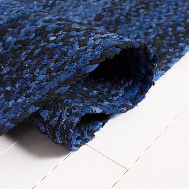 Safavieh Braided 6' Round Hand Woven Rug in Navy and Black