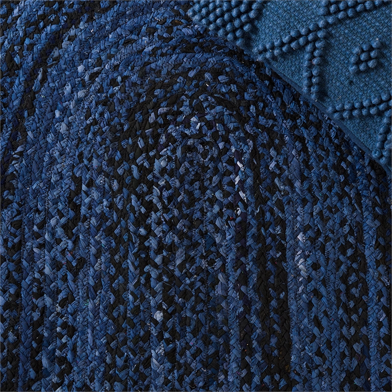 Safavieh Braided 6' Round Hand Woven Rug in Navy and Black