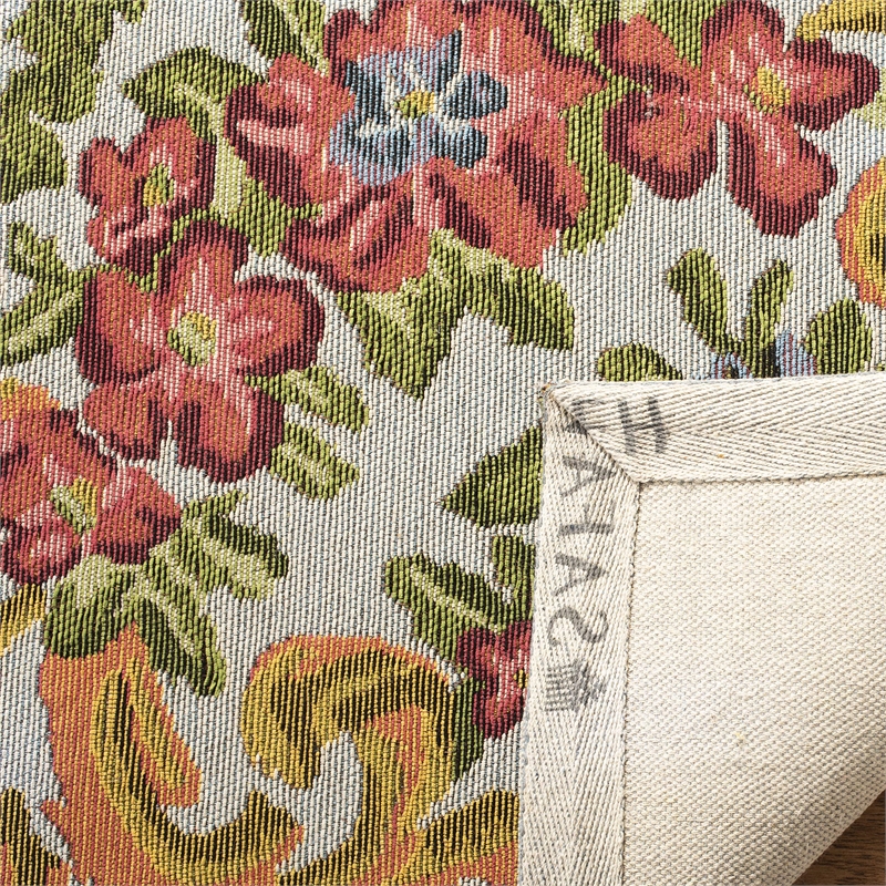 Safavieh Classic Vintage 4' x 6' Rug in Ivory and Rose