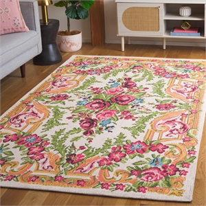 Safavieh Classic Vintage 5' x 8' Rug in Ivory and Rose