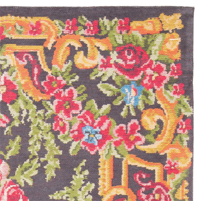 Safavieh Classic Vintage 5' x 8' Rug in Gray and Rose