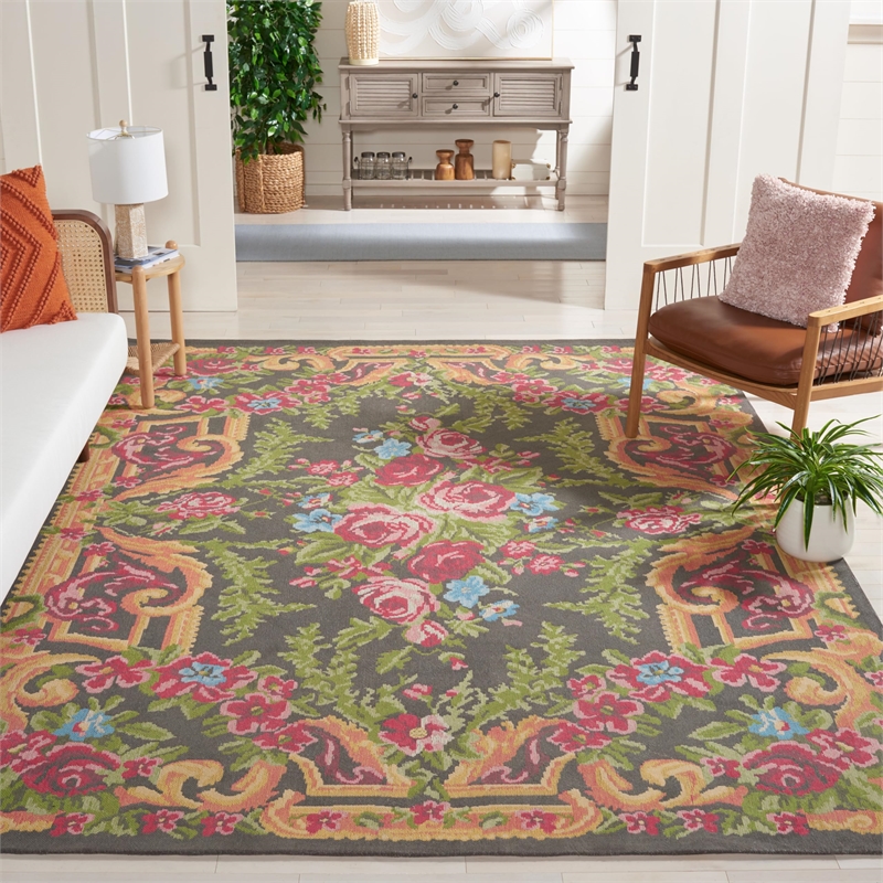 Safavieh Classic Vintage 8' x 10' Rug in Gray and Rose