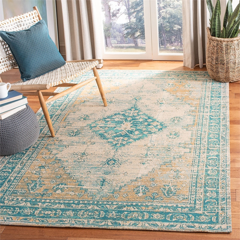 Safavieh Classic Vintage 4' x 6' Rug in Aqua