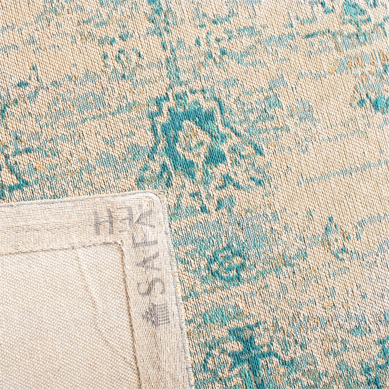 Safavieh Classic Vintage 5' x 8' Rug in Aqua
