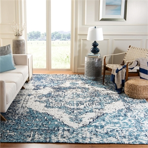 Safavieh Classic Vintage 4' x 6' Rug in Blue and Ivory