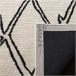 Safavieh Casablanca 4' x 6' Hand Tufted Wool Rug in Ivory and Black