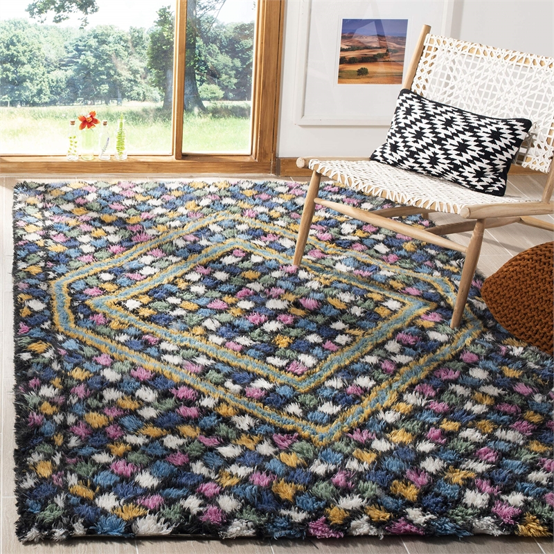 Safavieh Casablanca 8' x 10' Hand Tufted Wool Rug in Blue and Gold