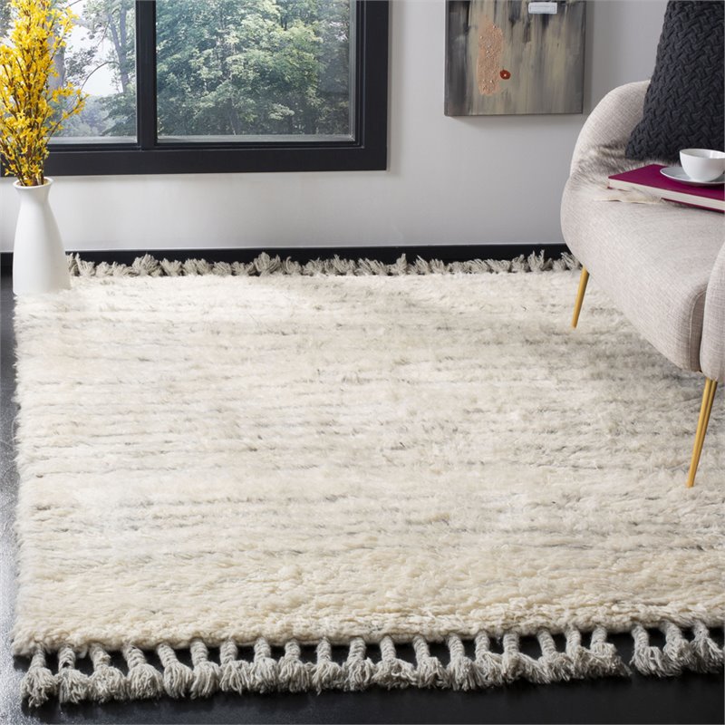 Safavieh Kenya 8' x 10' Hand Knotted Shag Wool Rug in Ivory and Gray