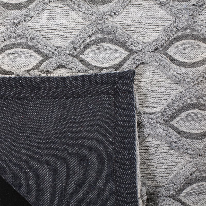 Safavieh Marbella 6' x 9' Hand Loomed Rug in Gray and Charcoal