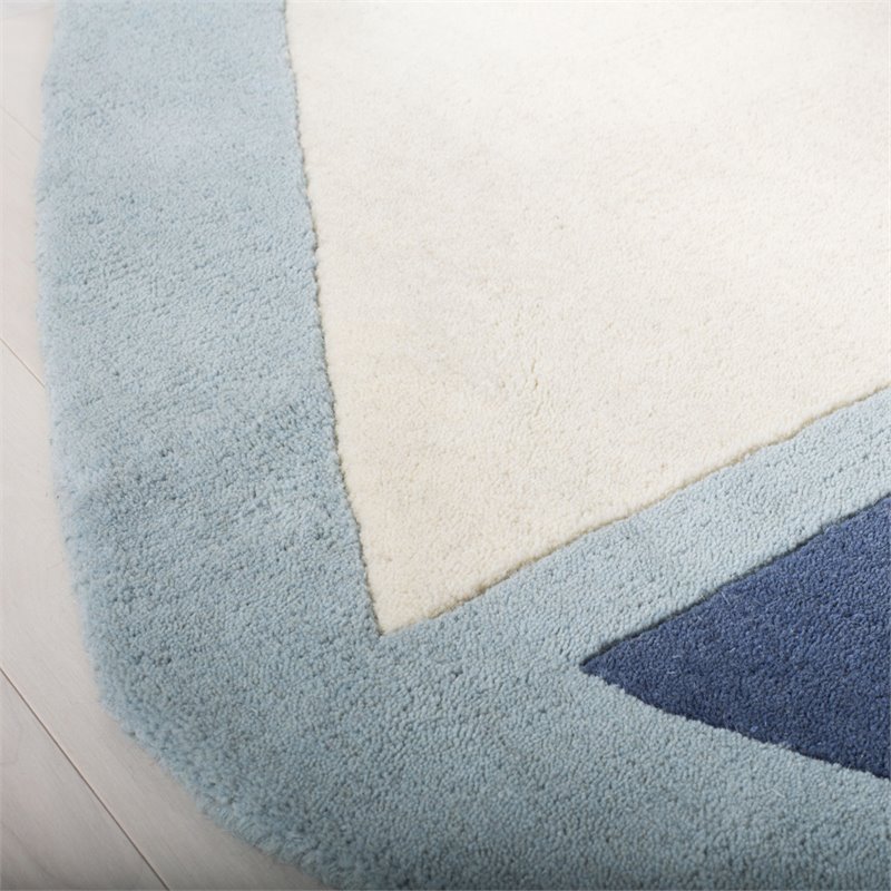 Safavieh Martha Stewart 6' x 6'6
