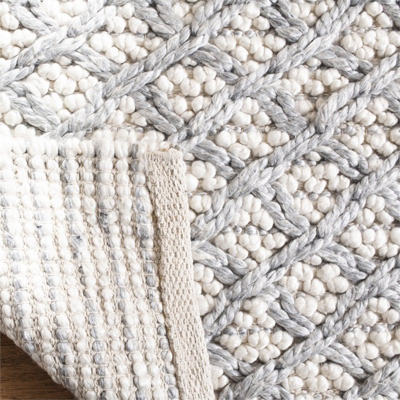 Safavieh Natura 3' x 5' Hand Woven Rug in Silver and Ivory