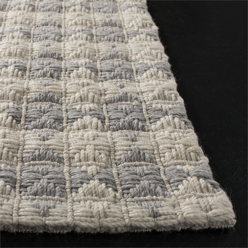 Safavieh Natura 6' Square Hand Woven Rug in Silver and Ivory