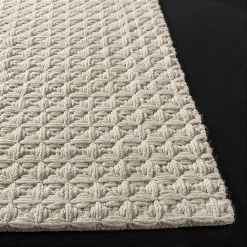 Safavieh Natura 5' x 8' Hand Woven Rug in Ivory